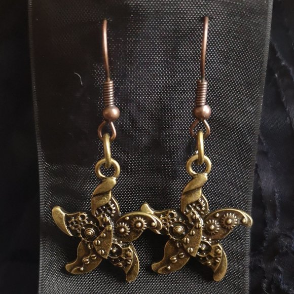 NEW - Handmade One-of-a-Kind Starfish Earrings - Steampunk Found Objects - Picture 1 of 3